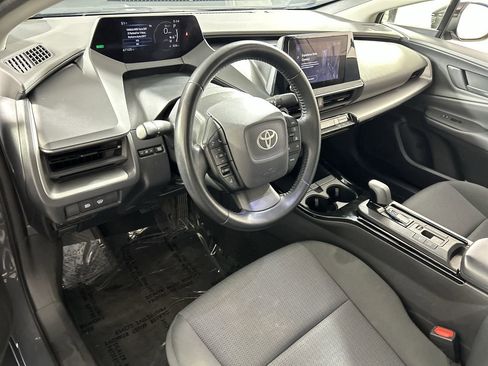 Used 2024 Toyota Prius LE image 11