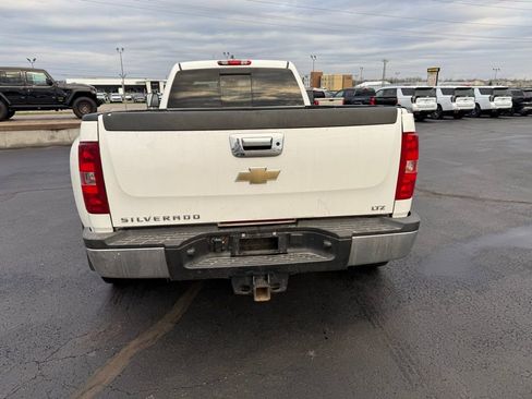 Used 2011 Chevrolet Silverado 3500 LTZ image 3