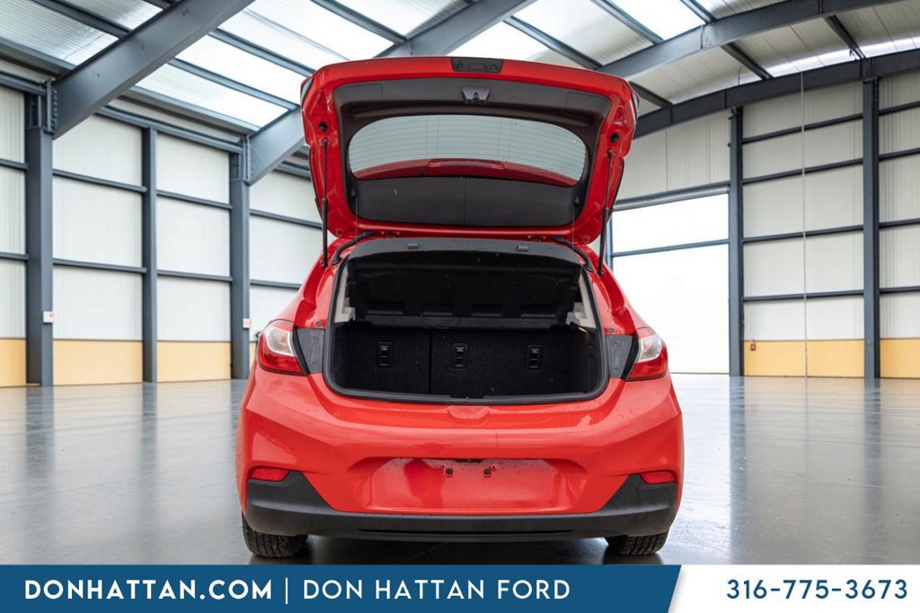 Used 2018 Chevrolet Cruze LT w/ Convenience Package FWD image 26