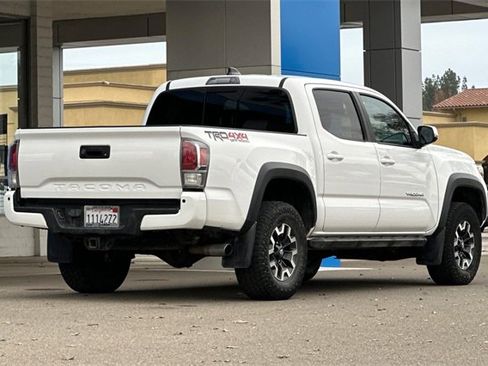 Used 2020 Toyota Tacoma TRD Off-Road image 5