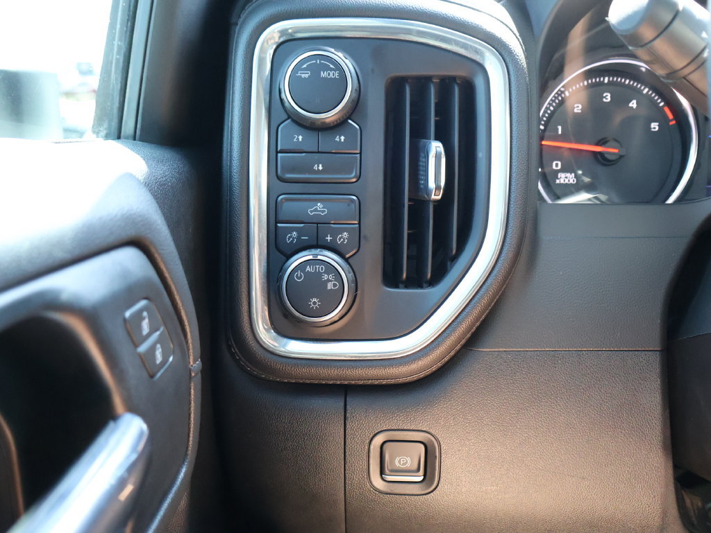 Used 2020 Chevrolet Silverado 2500 LT w/ Z71 Off-Road Package AWD/4WD image 29