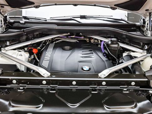 Certified 2024 BMW X5 xDrive40i w/ M Sport Package image 28