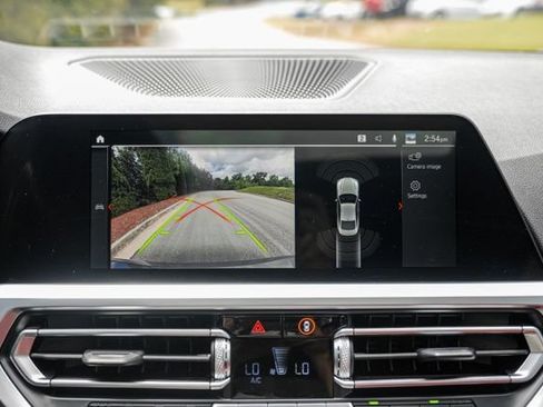 Used 2022 BMW M440i Coupe RWD image 32