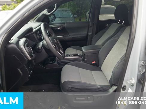 Used 2021 Toyota Tacoma TRD Off-Road image 6