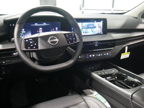 Used 2025 Nissan Murano SV image 13