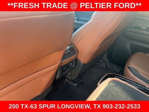 Used 2024 Nissan Pathfinder Platinum FWD image 9