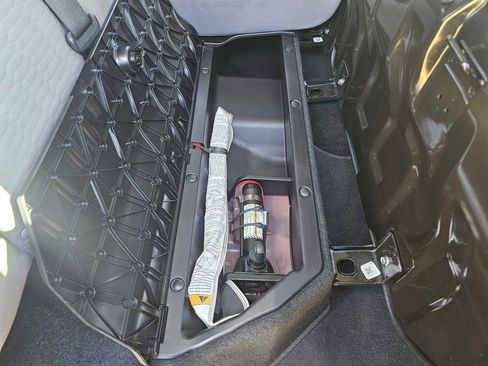 Used 2019 Toyota Tacoma SR w/ SR Convenience Package image 30