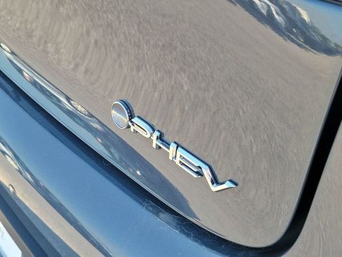 New 2026 Toyota Prius SE image 39