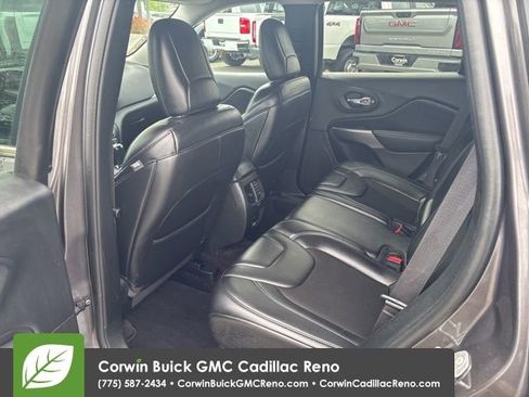 Used 2019 Jeep Cherokee Latitude Plus w/ Comfort/Convenience Group image 21