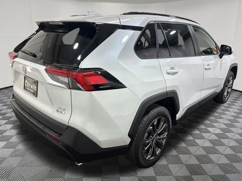 Used 2025 Toyota RAV4 XLE Premium AWD/4WD image 7