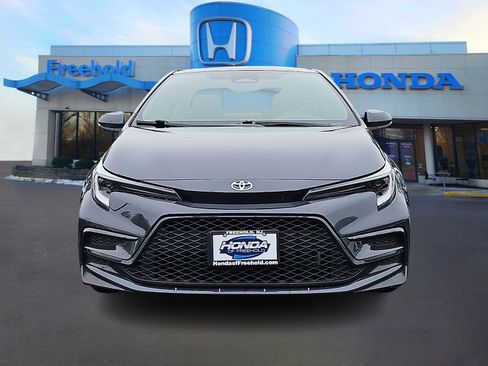 Used 2023 Toyota Corolla SE w/ Carpet Mat Package (TMS) image 2