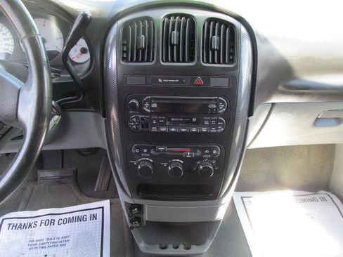 Used 2007 Dodge Grand Caravan SXT FWD image 12
