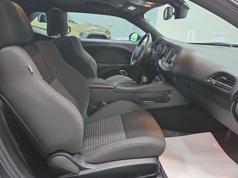 Used 2019 Dodge Challenger R/T RWD image 16