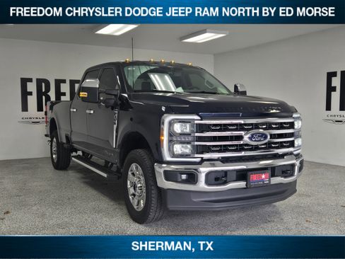 Used 2025 Ford F350 Lariat w/ Chrome Package image 2