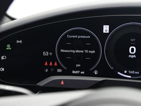 Used 2025 Porsche Taycan Turbo image 40