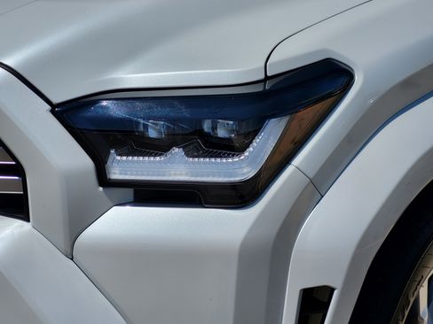 Certified 2025 Toyota 4Runner Limited AWD/4WD image 5