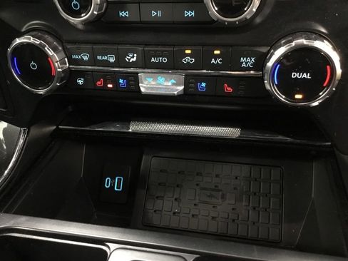 Used 2023 Ford F150 Lariat w/ Equipment Group 502A High image 29