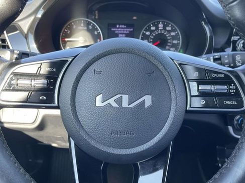 Used 2023 Kia Seltos EX image 22