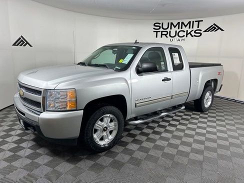 Used 2010 Chevrolet Silverado 1500 LT w/ Power Pack Plus AWD/4WD image 2