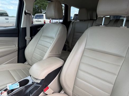 Used 2014 Ford Escape Titanium w/ Equipment Group 401A FWD image 18