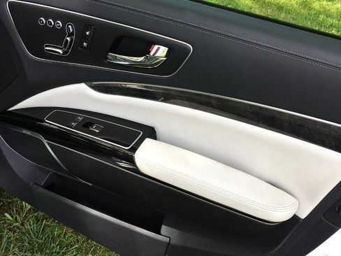 Used 2015 Kia K900 Luxury RWD image 16