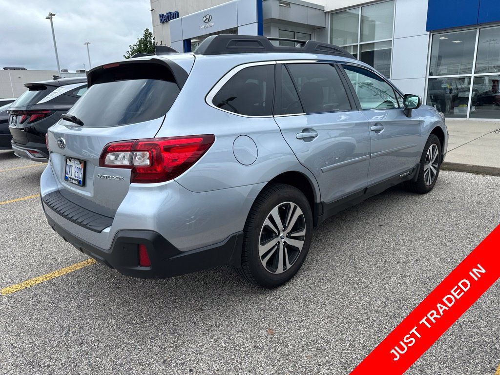 Used 2018 Subaru Outback 2.5i Limited AWD/4WD image 4