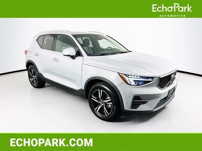Used 2025 Volvo XC40 B5 Core