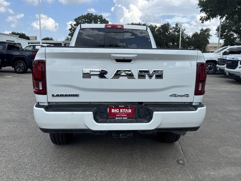 Used 2025 RAM 2500 Laramie AWD/4WD image 8