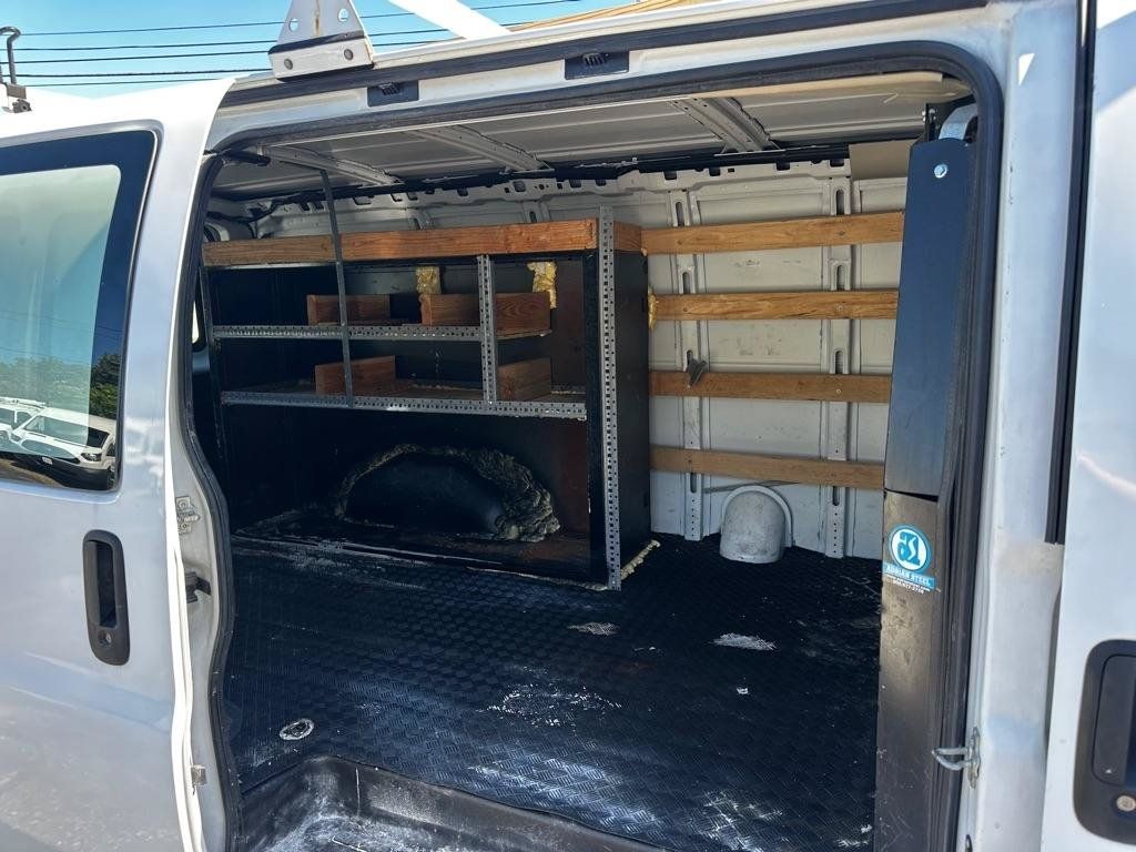 Used 2021 Chevrolet Express 2500 w/ Driver Convenience Package RWD image 9