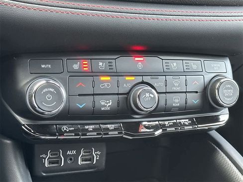 Used 2024 Dodge Durango GT image 20