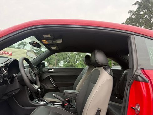 Used 2015 Volkswagen Beetle 1.8T image 15