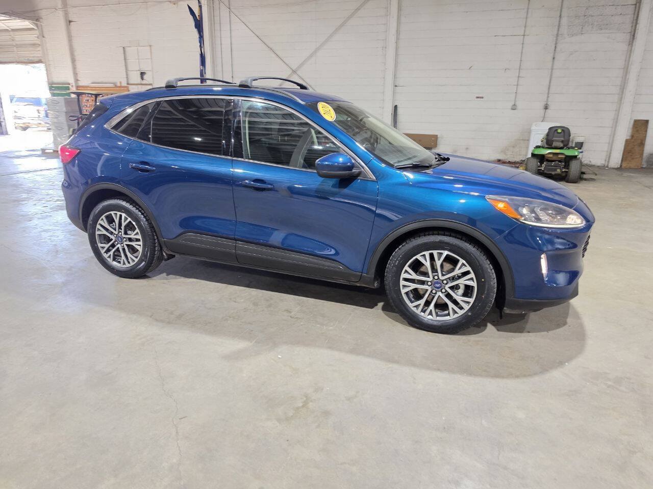 Used 2020 Ford Escape SEL FWD image 16