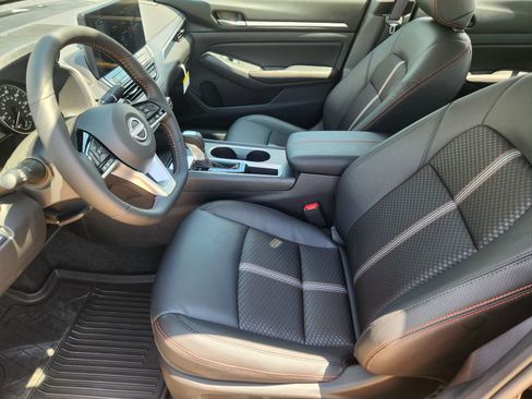 New 2026 Nissan Altima 2.5 SR FWD image 12
