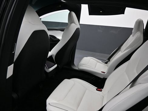 Used 2022 Tesla Model X Plaid image 27