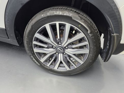 Used 2022 Nissan Kicks SV FWD image 16