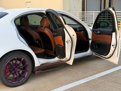 Used 2017 Alfa Romeo Giulia image 18