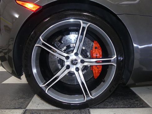 Used 2016 McLaren 650S Spider image 35