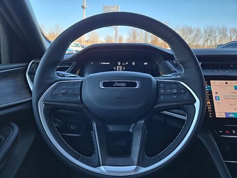 New 2026 Jeep Grand Cherokee Altitude AWD/4WD image 39