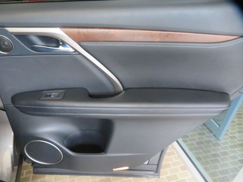 Used 2021 Lexus RX 350L FWD w/ Premium Package image 21