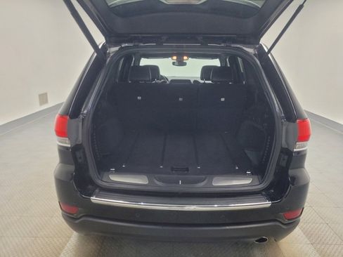 Used 2017 Jeep Grand Cherokee Limited image 29