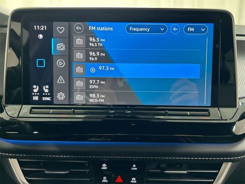 Used 2024 Volkswagen Atlas Cross Sport SEL Premium R-Line image 20