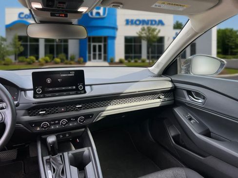 Used 2025 Honda Accord SE image 33