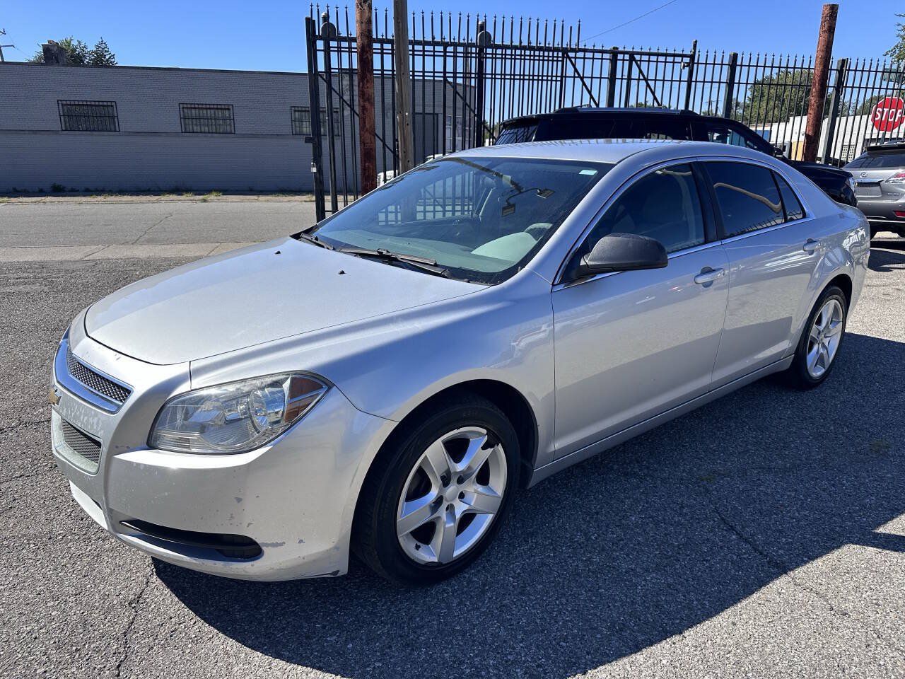 Used 2012 Chevrolet Malibu LS FWD image 1