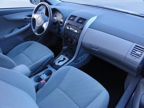 Used 2010 Toyota Corolla LE image 15