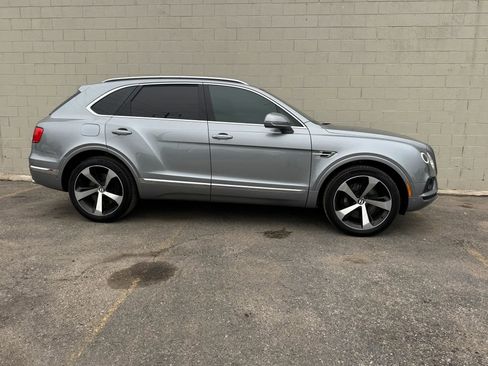 Used 2020 Bentley Bentayga AWD/4WD image 7