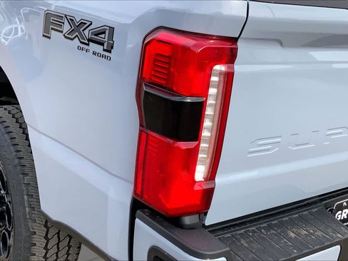 New 2026 Ford F250 Lariat w/ Black Appearance Package AWD/4WD image 14