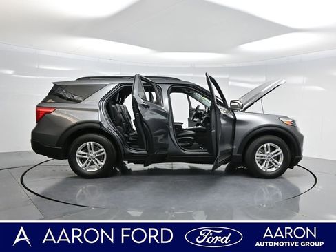 Used 2022 Ford Explorer XLT w/ Equipment Group 202A image 4