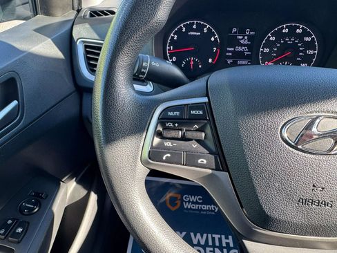 Used 2021 Hyundai Accent SE image 25