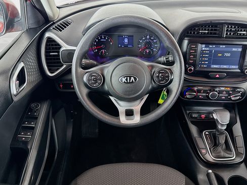 Used 2020 Kia Soul LX image 16