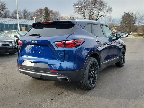 Used 2022 Chevrolet Blazer Premier w/ Enhanced Convenience Package image 2